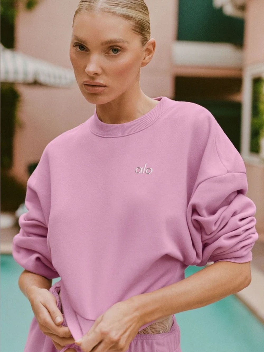 Alo Yoga Cropped Accolade Crewneck Sweatshirt Candy Heart Pink Size S